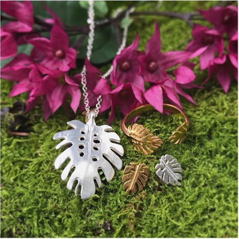 mini monstera studs