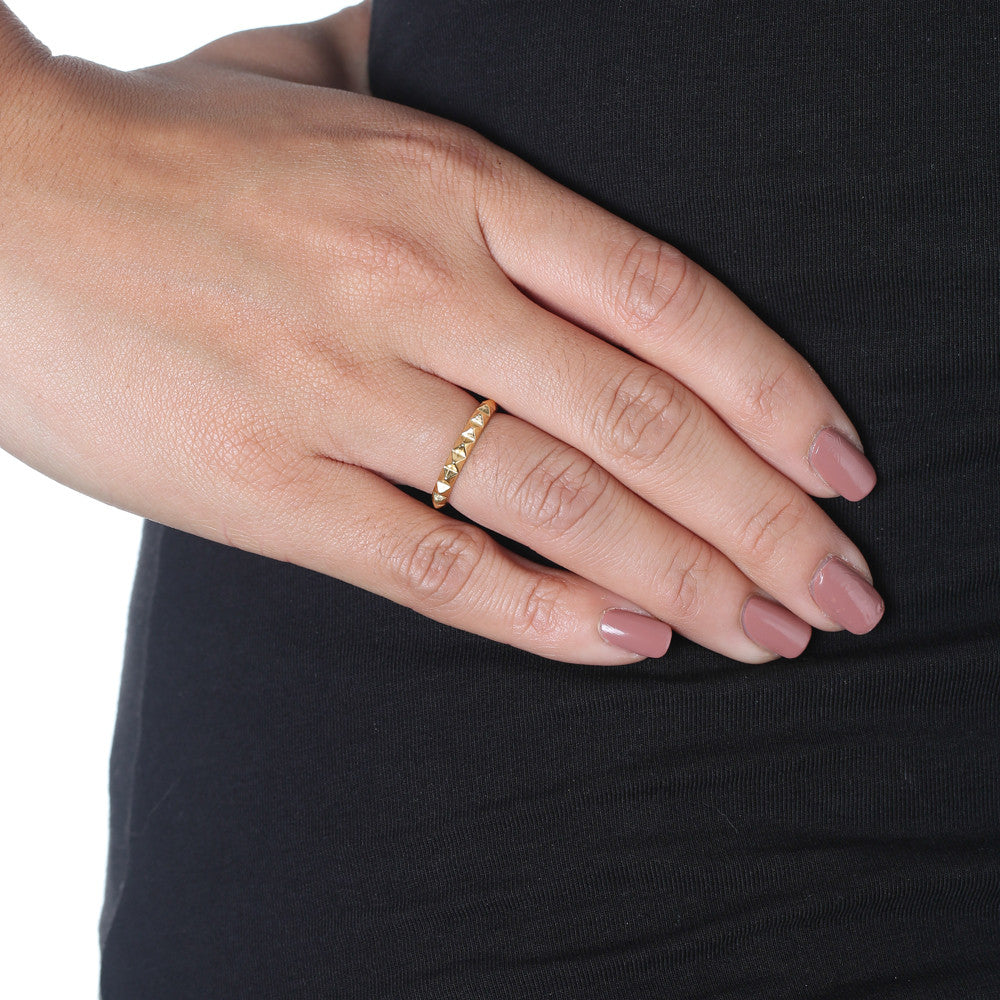 Pyramid Ring