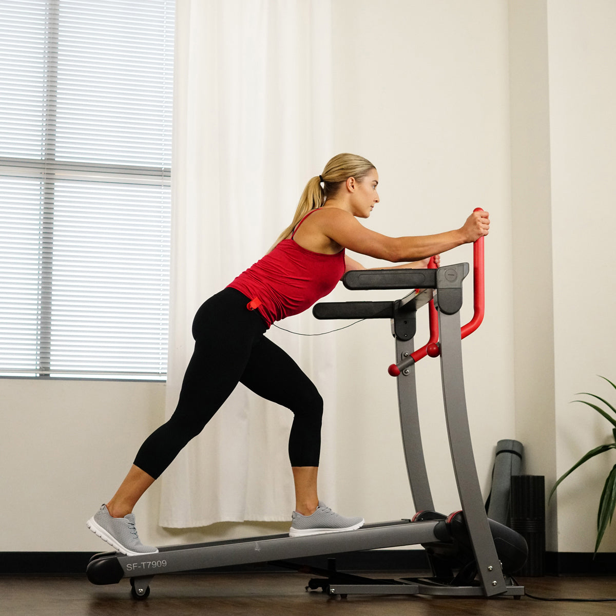 Incline Treadmill with Bluetooth Speakers and USB Charging Function